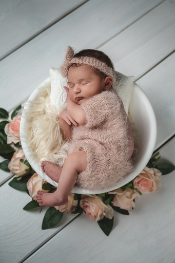 Hauser Fotografie | Newborn | Paarfotograf auf alleFotografen