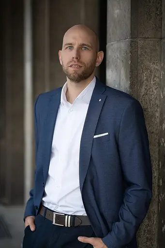 Hensel Photography | Businessfotos | Beautyfotograf auf alleFotografen