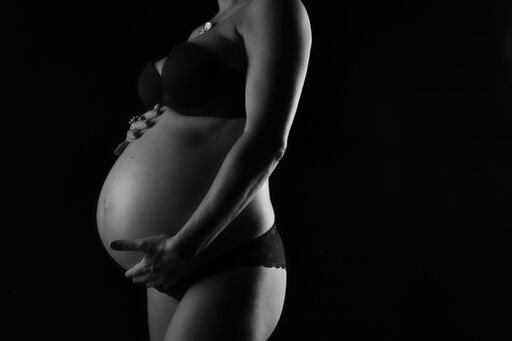 IoDali Fotografie  | Schwangerschaft & Babybauch | Modefotograf auf alleFotografen