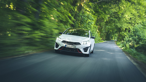 Michael Held | Autos | Pressefotograf auf alleFotografen