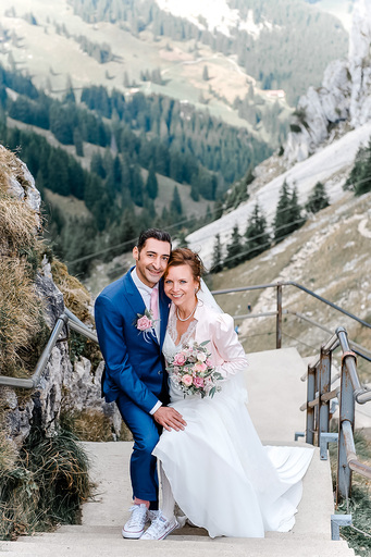 Nora Cordova Photography | Hochzeitsfotografie | Abiballfotograf auf alleFotografen