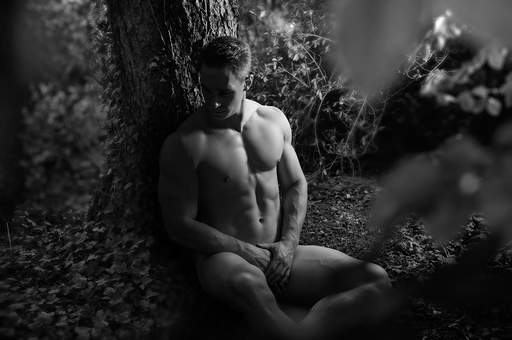 Nora Cordova Photography | Aktfotografie | Abiballfotograf auf alleFotografen