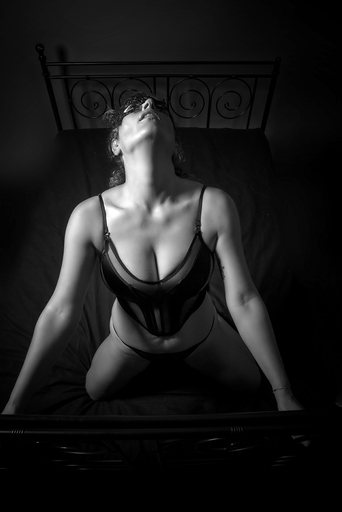 Nora Cordova Photography | Aktfotografie | Paarfotograf auf alleFotografen