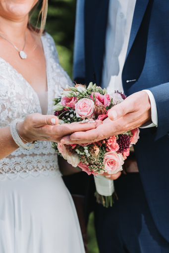 Sarah Genuit Fotografie | Hochzeit | Babyfotograf auf alleFotografen