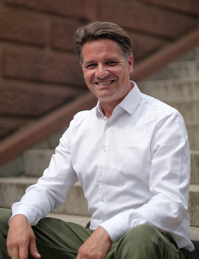 Andreas Klug | Business / Portraits | Architekturfotograf auf alleFotografen