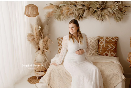Babyglück Fotografie by Manü Matz  | BABYBAUCH | Babyfotograf auf alleFotografen