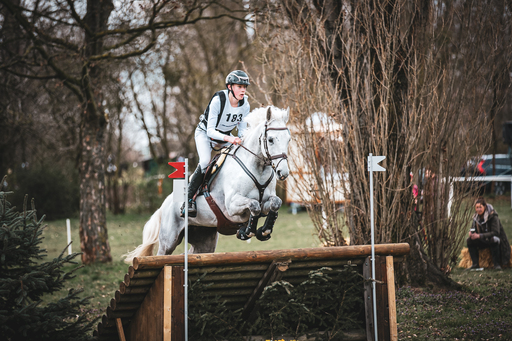 Moin Moin Design | Reitsport Fotografie | Pferdefotograf auf alleFotografen