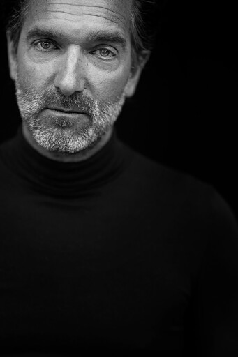 HyImage - Fotografie und Film by Caleb Ridgeway | Portrait | Aktfotograf auf alleFotografen