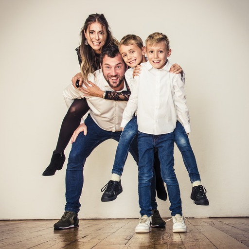 PRESS THE BUTTON Innsbruck | Familienfotos | Imagefotograf auf alleFotografen