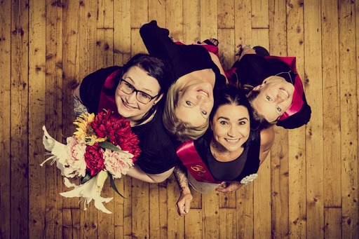 PRESS THE BUTTON Innsbruck | Poltern / JGA | Kinderfotograf auf alleFotografen