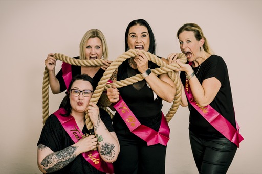 PRESS THE BUTTON Innsbruck | Poltern / JGA | Babyfotograf auf alleFotografen