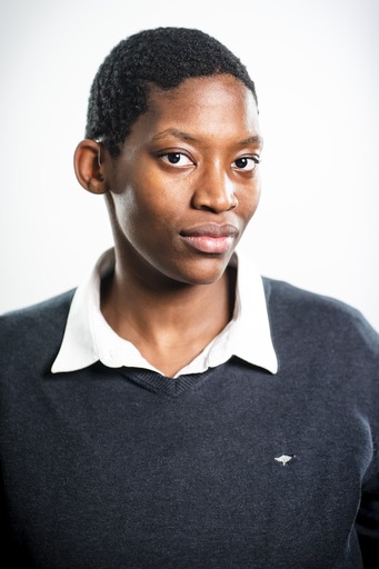 PRESS THE BUTTON Innsbruck | Portrait | Babyfotograf auf alleFotografen