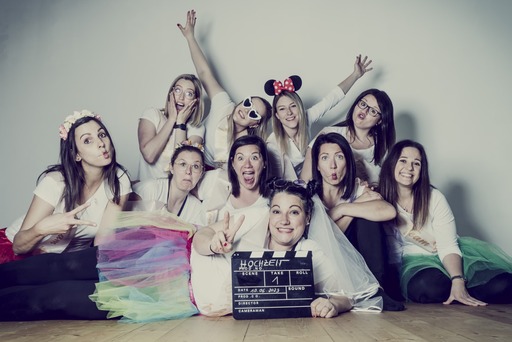 PRESS THE BUTTON Innsbruck | Poltern / JGA | Kinderfotograf auf alleFotografen