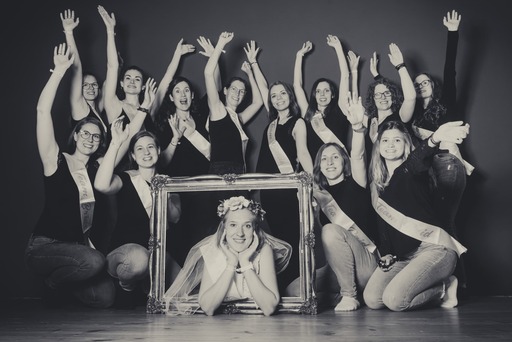 PRESS THE BUTTON Innsbruck | Poltern / JGA | Kinderfotograf auf alleFotografen