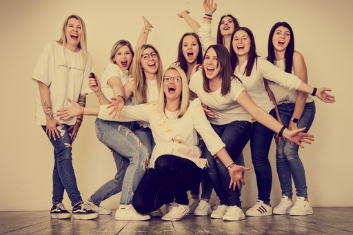 PRESS THE BUTTON Innsbruck | Poltern / JGA | Portraitfotograf auf alleFotografen