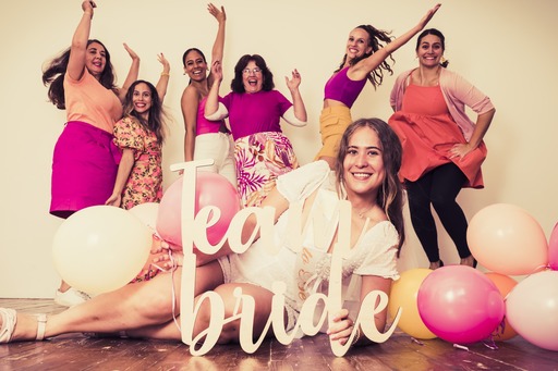 PRESS THE BUTTON Innsbruck | Poltern / JGA | Familienfotograf auf alleFotografen