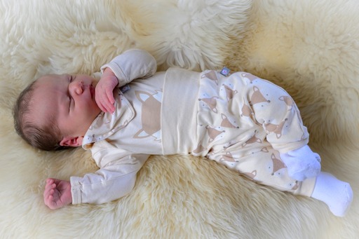 nadinefotografie by Nadine Molnar | Newborn | Konfirmationsfotograf auf alleFotografen