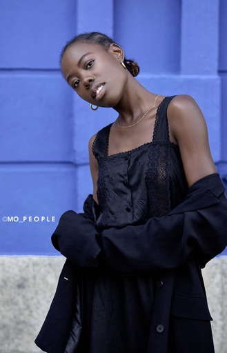 MO Bassa | PORTRAITS | Interiorfotograf auf alleFotografen