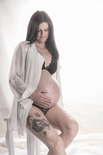 photo&more Steffi Pretz | Babybauch/Babys | Beautyfotograf auf alleFotografen