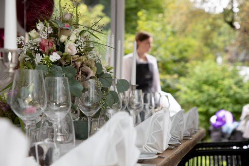 Elisa Finke | Event / Hochzeit | Fahrzeugfotograf auf alleFotografen