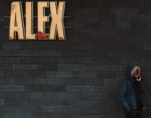 Skyla.Lebenskontraste | Streetfotografie | Industriefotograf auf alleFotografen