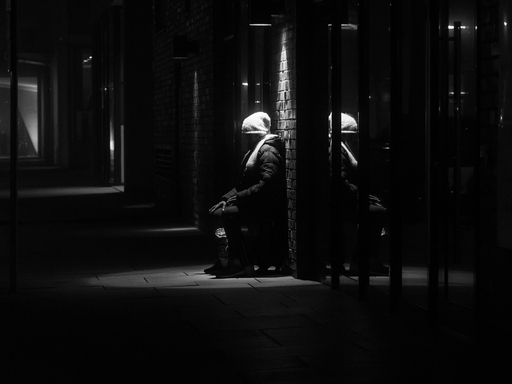 Skyla.Lebenskontraste | Streetfotografie | Industriefotograf auf alleFotografen