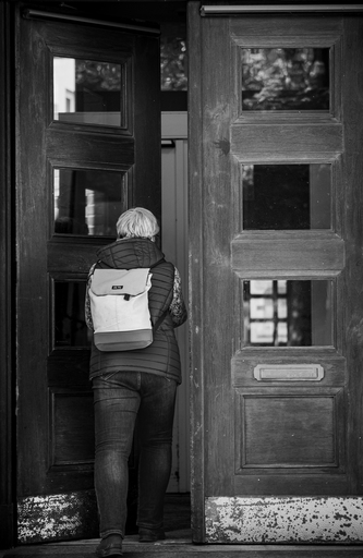 Skyla.Lebenskontraste | Streetfotografie | Industriefotograf auf alleFotografen