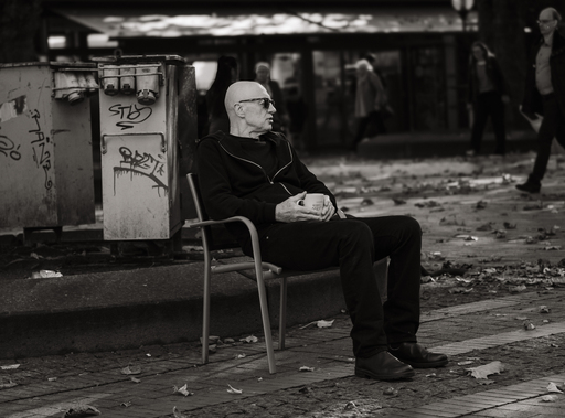 Skyla.Lebenskontraste | Streetfotografie | Architekturfotograf auf alleFotografen