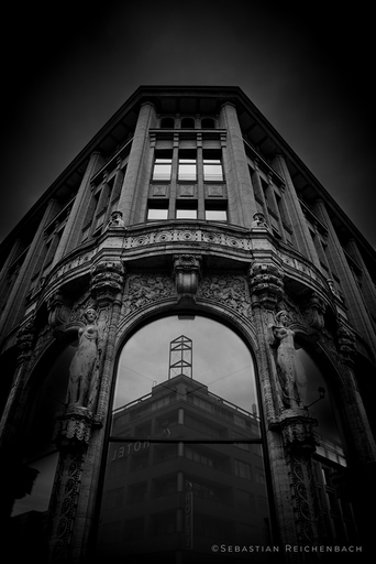 Sebastian Reichenbach | Architektur | Architekturfotograf auf alleFotografen