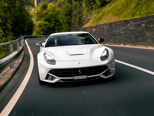 Lumia Media GmbH | Cars | Interiorfotograf auf alleFotografen