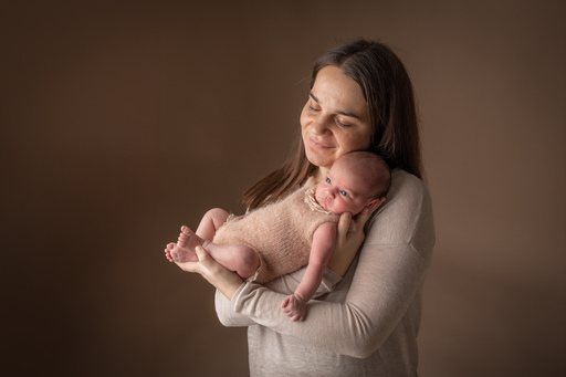 Nicole Reicher Fotografie | Newborn | Konfirmationsfotograf auf alleFotografen