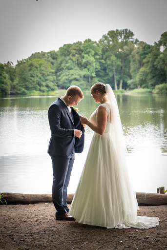 Lena Schöning Fotografie | Hochzeit | Bewerbungsfotograf auf alleFotografen