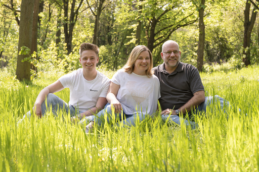 Lena Schöning Fotografie | Familie | Konfirmationsfotograf auf alleFotografen