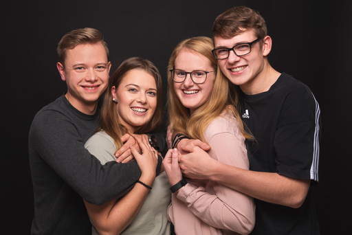 Lena Schöning Fotografie | Familie | Hochzeitsfotograf auf alleFotografen