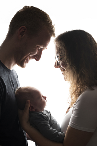 Lena Schöning Fotografie | New Born | Bewerbungsfotograf auf alleFotografen