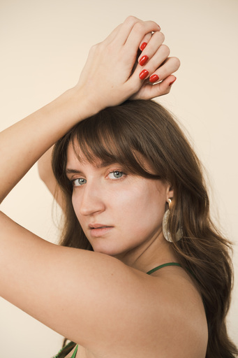 Hanna König | Beauty, Portrait & Fashion | Bewerbungsfotograf auf alleFotografen