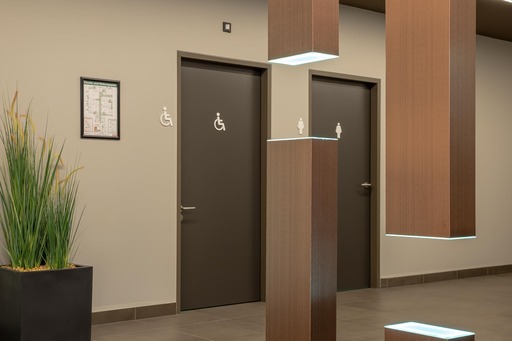 BLACK.ANDWHITE PHOTOGRAPHY | Innenarchitektur - Hanse Outlet | Luftbildfotograf auf alleFotografen