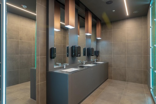 BLACK.ANDWHITE PHOTOGRAPHY | Innenarchitektur - Hanse Outlet | Interiorfotograf auf alleFotografen