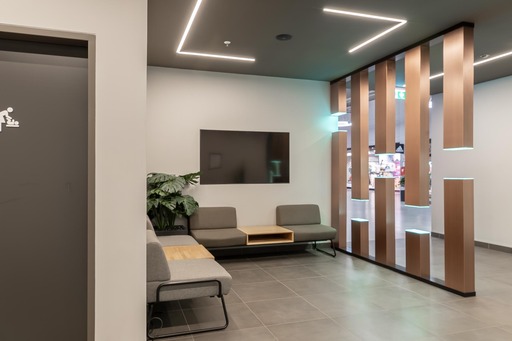 BLACK.ANDWHITE PHOTOGRAPHY | Innenarchitektur - Hanse Outlet | Luftbildfotograf auf alleFotografen