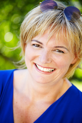 photoINstyle - Birgit Steinberger | Businessportraits | Bewerbungsfotograf auf alleFotografen